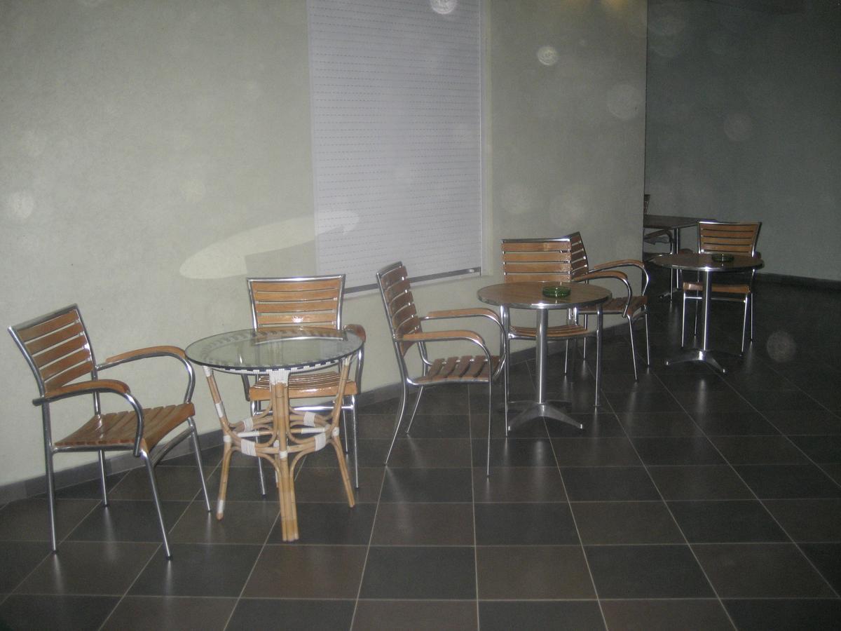 Guest House Vila Mimoza 울친 외부 사진