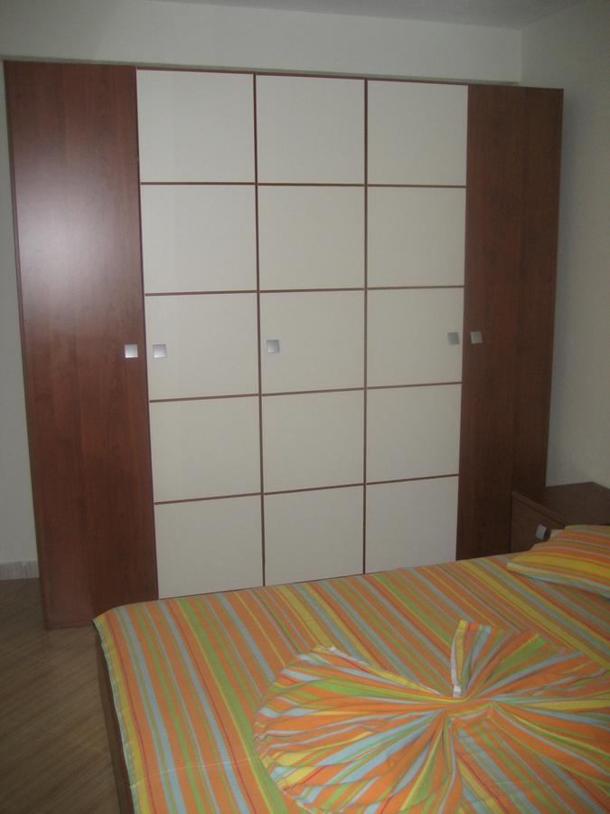 Guest House Vila Mimoza 울친 외부 사진