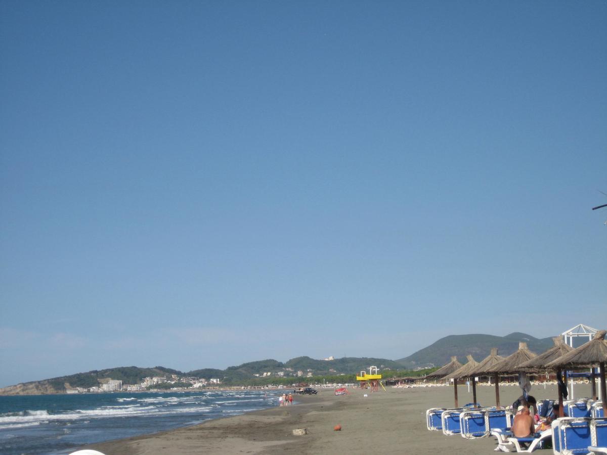 Guest House Vila Mimoza 울친 외부 사진